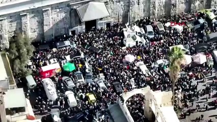 Şam'daki tarihi Emevi Camii'nde ilk Cuma namazı
