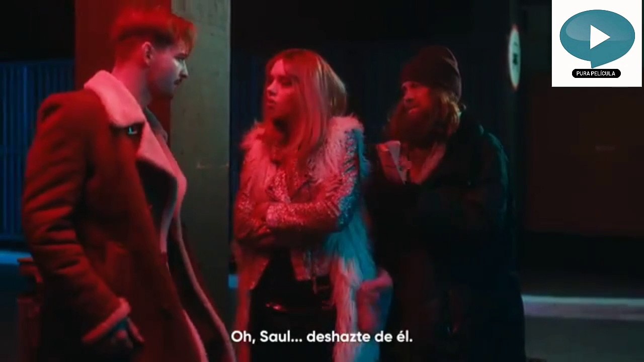 Hombre Contrata a Dama de compañía drama en latino