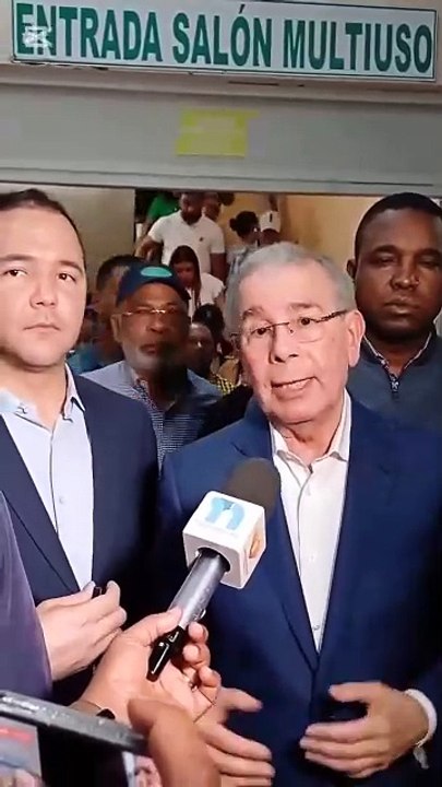 Danilo Medina declara que las navidades "están frías" ante falta de recursos