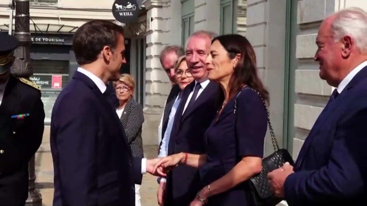 François Bayrout kéri fel kormányfőnek Emmanuel Macron francia elnök