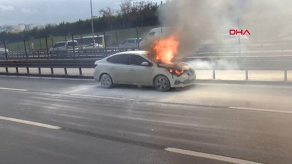 D-100'de otomobil alev alev yandı; trafik durdu