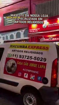 Macumba Express: delivery de produtos de religião africana chama a atenção nas ruas e viraliza