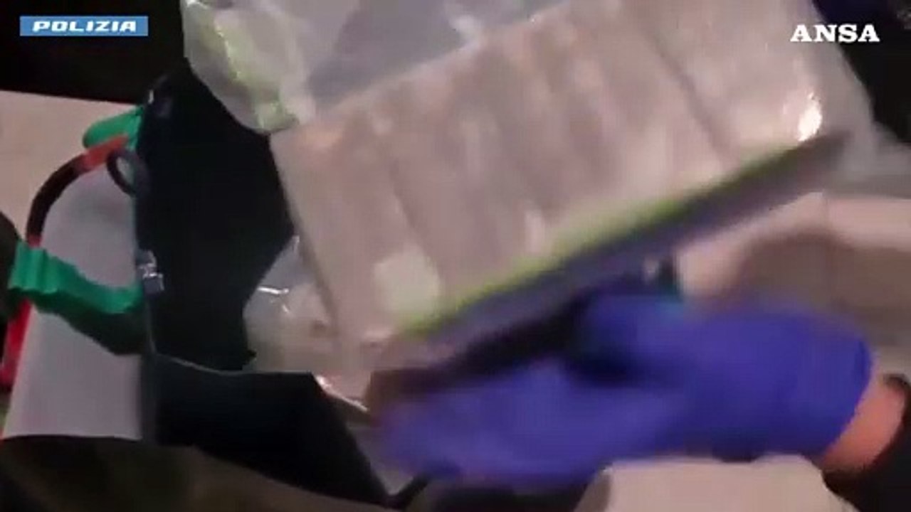 Milano, arrestati due uomini con oltre 8 kg di droga in casa