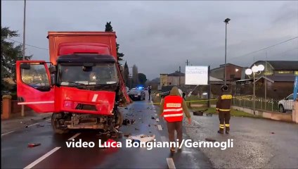 Terricciola (Pisa), incidente mortale sulla Volterrana: terribile scontro