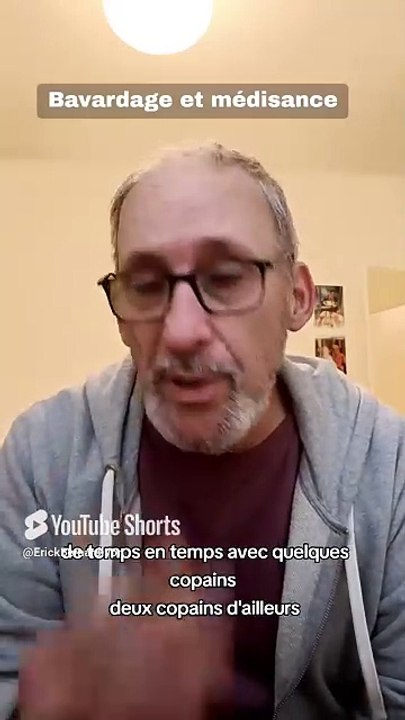 Bavardage entre mecs au bistrot. #