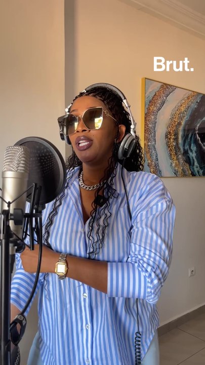 Un jour avec Bintou Djelykaba, la "jeune dame" de la musique guinéenne