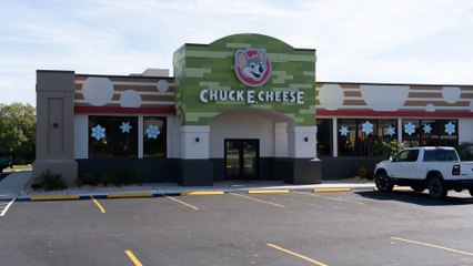"Eatertainment": How Chuck E. Cheese pairs dining with experience.