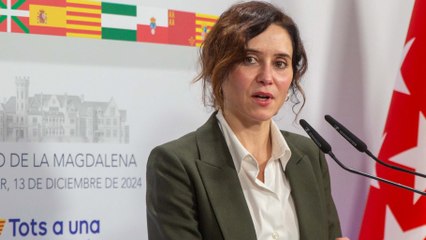 Ayuso: "Si quieren romper la unidad de España que lo pongan en un programa electoral"