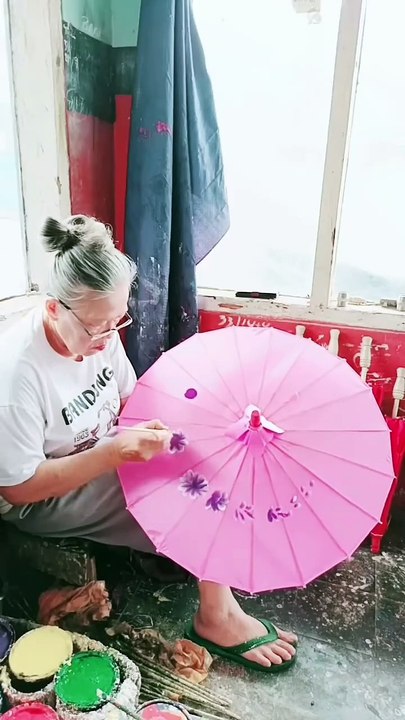 "Umbrella Geulis: A Masterpiece of Indonesian Craftsmanship"