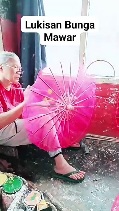 "Umbrella Geulis: The Art of Tradition and Eleganc