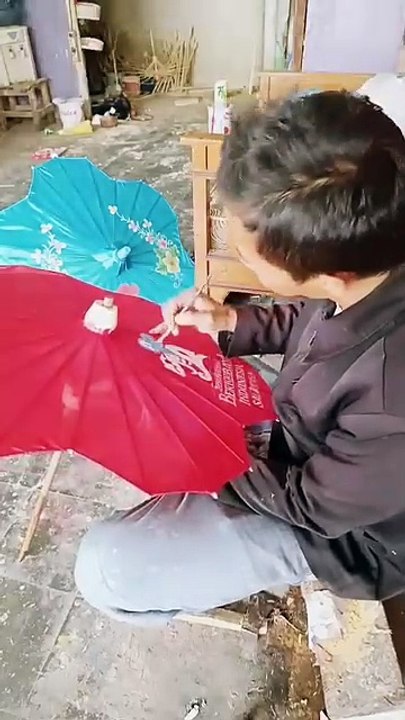 Discover the Timeless Beauty of Handcrafted Umbrella Geulis