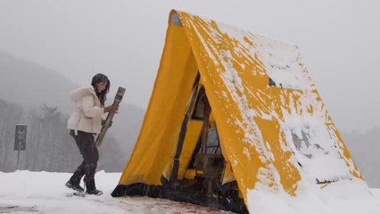 CAMPING IN HEAVY SNOW WITH A NEW INFLATABLE TENT ❄️