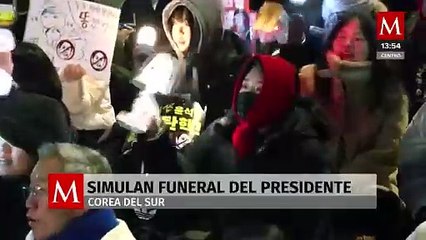 Manifestantes simulan funeral del presidente Yoon Suk-yeol en Corea del Sur
