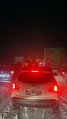 Araçlar yolda kaldı