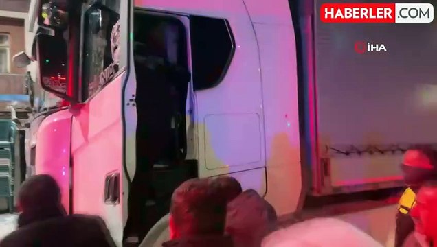 Polislerin Üzerine Tır Sürdü, Gece Uyurken Yakalandı