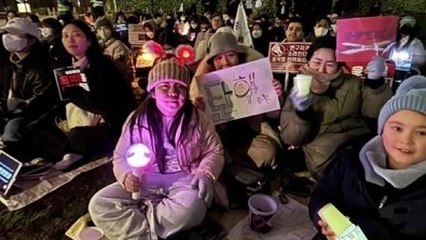 영국 런던에도 응원봉·촛불...윤석열 탄핵 촉구 집회 / YTN