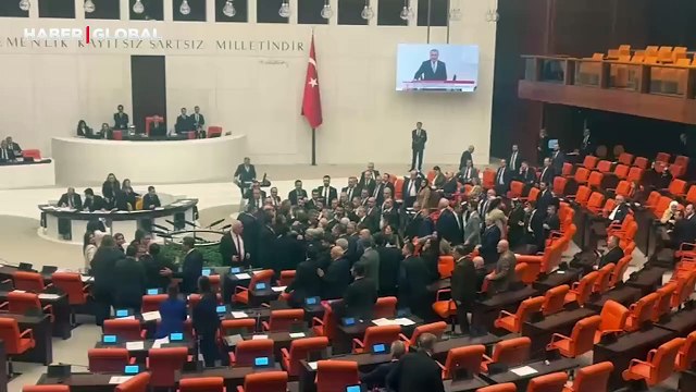 Meclis'te bütçe görüşmelerinde tansiyon yükseldi!