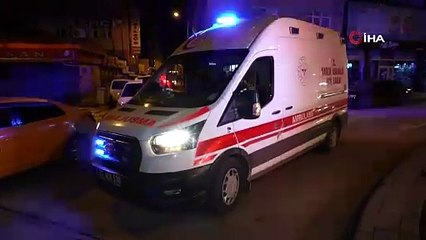 Yolda karşılaştığı husumetlisini silahla vurdu