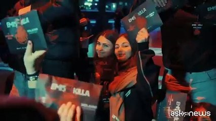 La sfida al pubblico di Emis Killa: un live senza cellulari