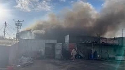 Konteyner tesisinde yangın!