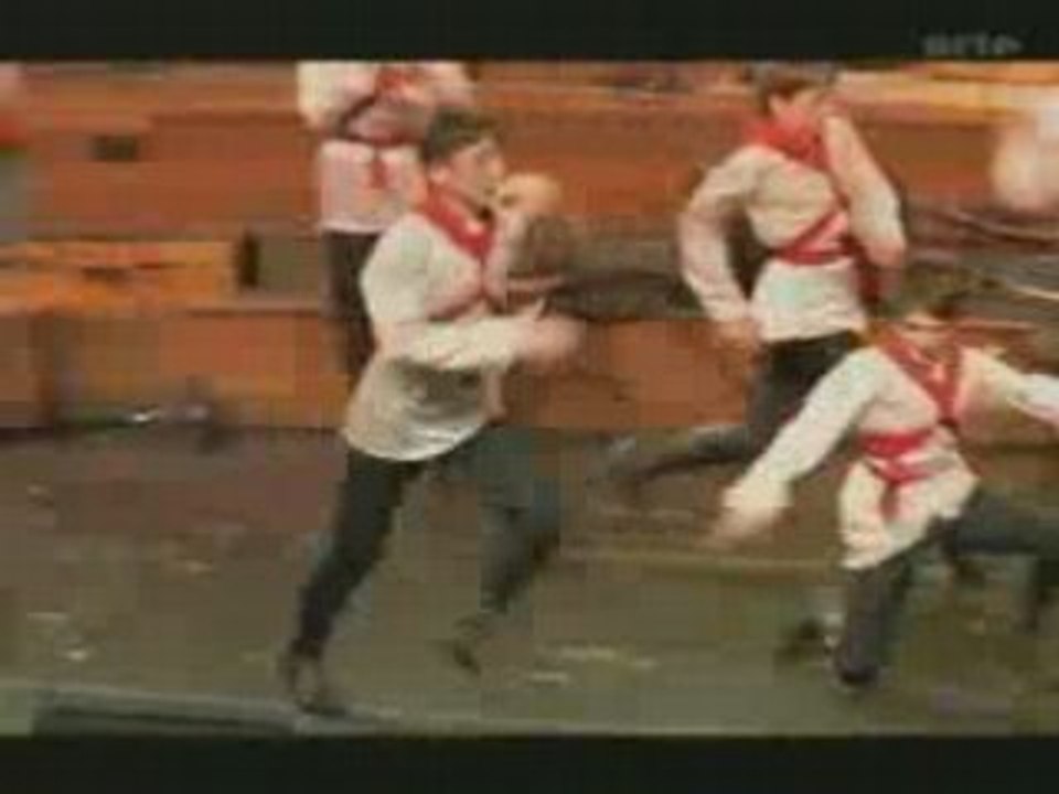 Tchétchénie - Danse, Grozny danse (extrait 4)