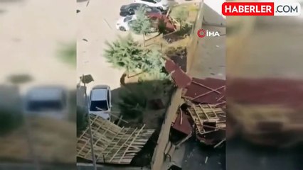 Mardin'de Şiddetli Fırtına Çatı Uçurdu