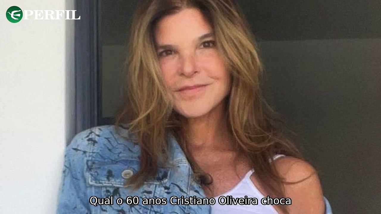 "Mulheres famosas revelam seus corpos e emoções em fotos inéditas de momentos marcantes."
