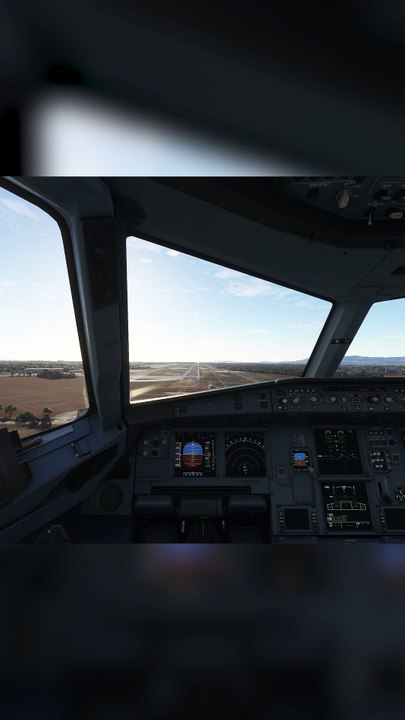 Spectacular Landing: United Airlines A320neo at Palma de Mallorca Airport (PMI), Spain #flights #fly #flightlovers #Canada #USA #Japan  #aviation #A320neo #flying #FlyingLovers #aviationlovers #landinglovers
