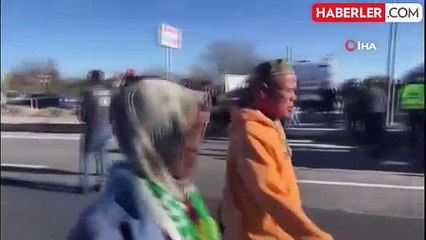 Nevşehir'de Turistleri Taşıyan Otobüs ile İş Makinesi Çarpıştı: 1 Ağır Yaralı
