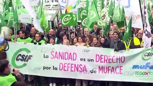 Funcionarios se manifiestan para exigir la continuidad de Muface: No descartamos la huelga