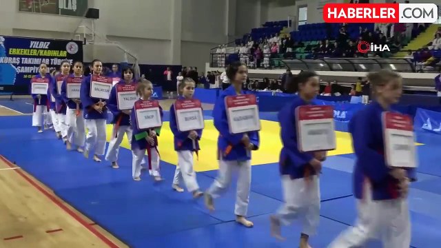 Kütahya'da Yıldızlar Kuraş Türkiye Şampiyonası Başladı