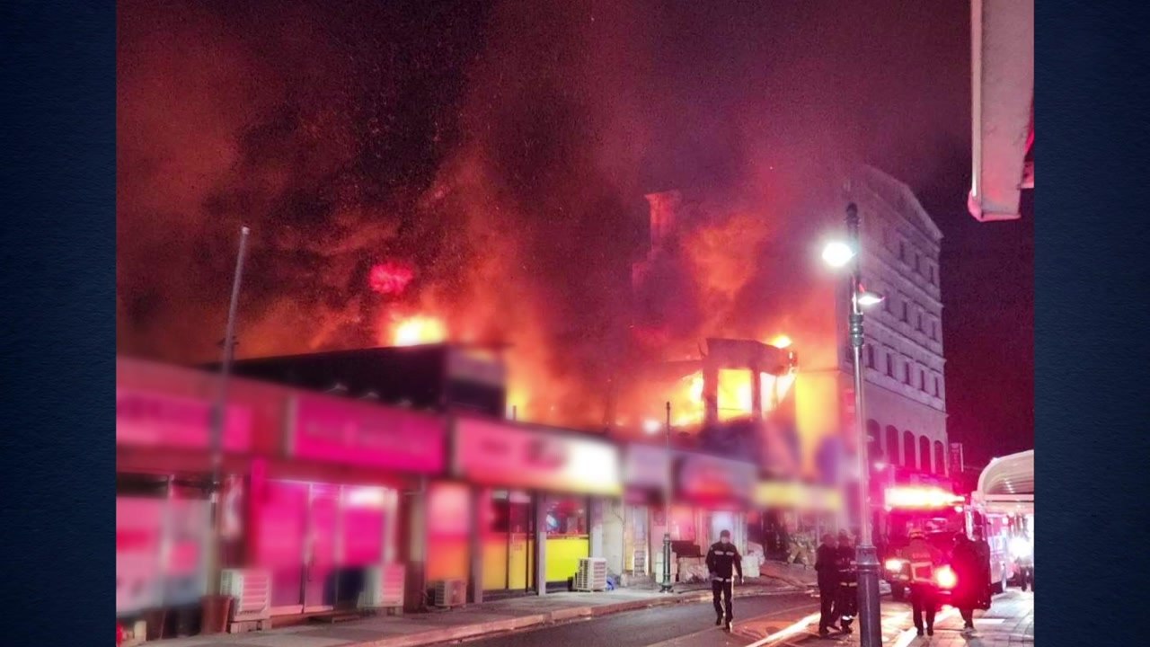 강원도 정선 꽃집 화재...인근 주택으로 번져 1명 부상 / YTN
