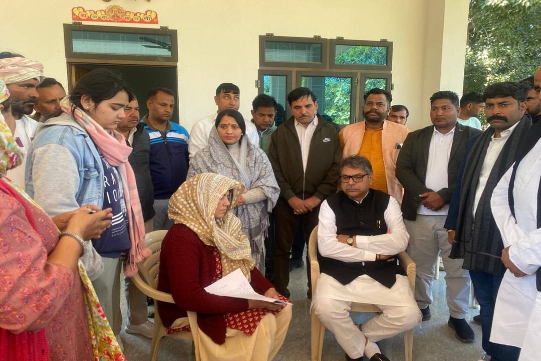 सीएम काफिले के दौरान हुए हादसे में एएसआई सुरेंद्र सिंह की हुई थी मौत, भाजपा के पूर्व प्रदेशाध्यक्ष पूनिया ने दी सांत्वना .... देखें वीडियो .....