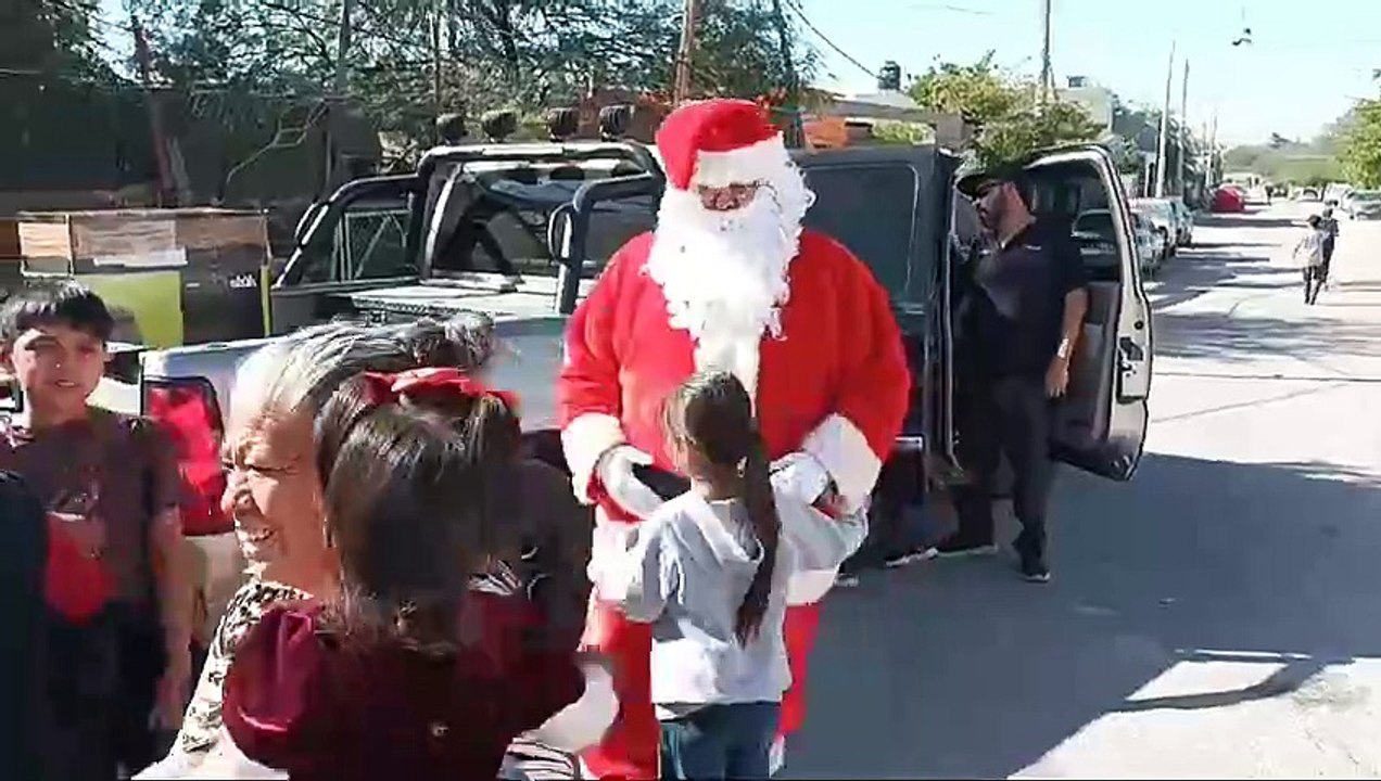 Santa en la entrega de regalos