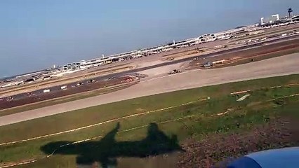 American Airlines Boeing 737-800 taking off from Dallas/Fort Worth International Airport