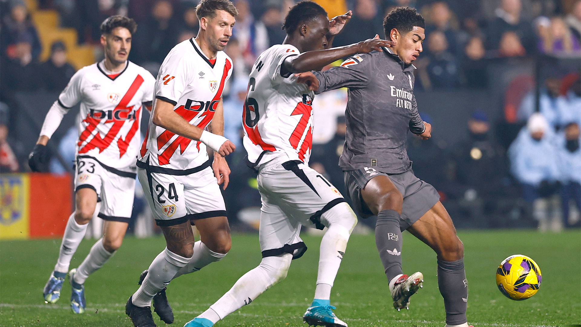 Raya Vallecano v Real Madrid