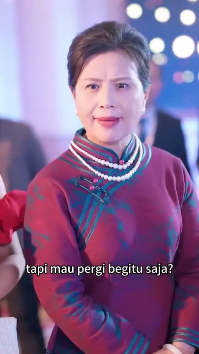 3.Demi_lolos_nikah,_gadis_cium_orang_asing_di_acara_nikah,_tidak_sangka_dia_orang_terkaya_didunia.(720p)[Trim]