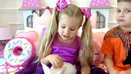 Diana and Roma - Funny Videos with Cat and Other Animals