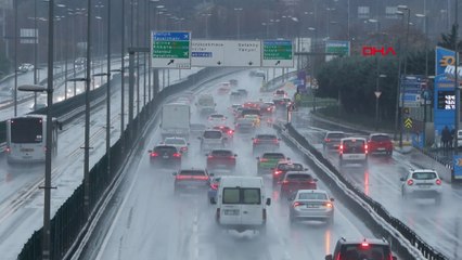 İstanbul'da yağıl etkili oluyor