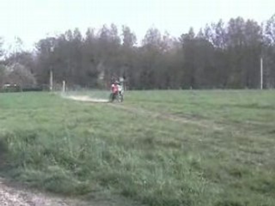 Rudy sur son 125 YZ