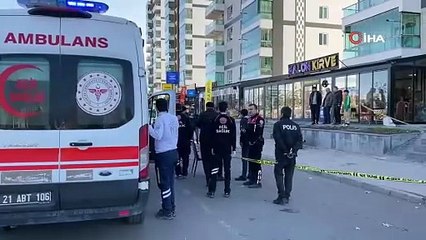 Diyarbakır’da kahvede silahlı kavga: 1’i ağır 4 yaralı