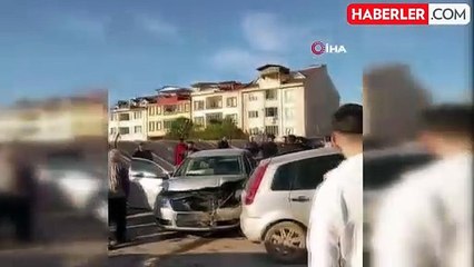 Bursa'da Kafa Kafaya Çarpışma: 4 Yaralı