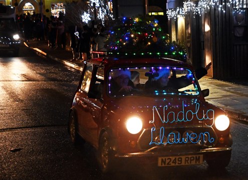 168 vehicles make 3 mile long ‘Pembrokeshire Christmas Convoy’ charity run