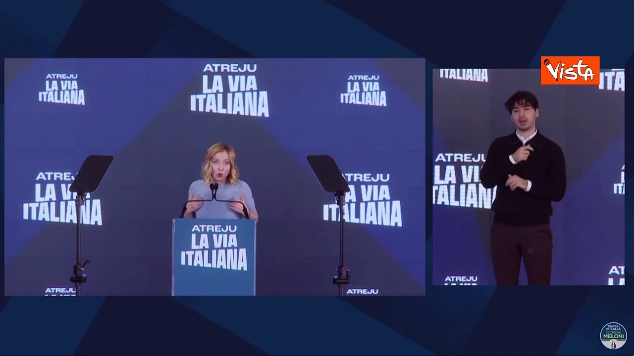 Meloni ad Atreju: "A Elly Schlein si inceppa la lingua quando deve dire la parola Stellantis"