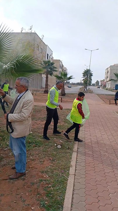 حي المنتزه مكناس حملة نظافة جمعيات المجتمع المدني