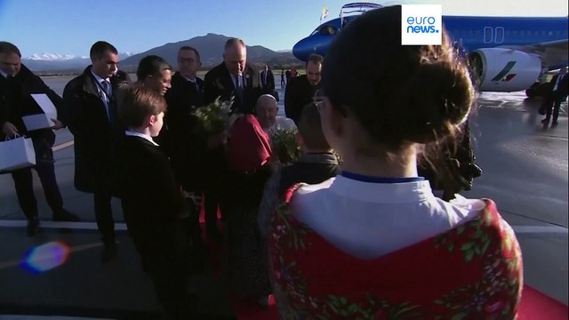 Папа римский прибыл на Корсику с историческим визитом