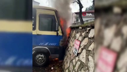 Alev alev yanan minibüs kamerada