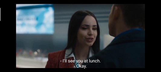 Carry-On (2024): TSA Agent Faces Blackmail 🎄