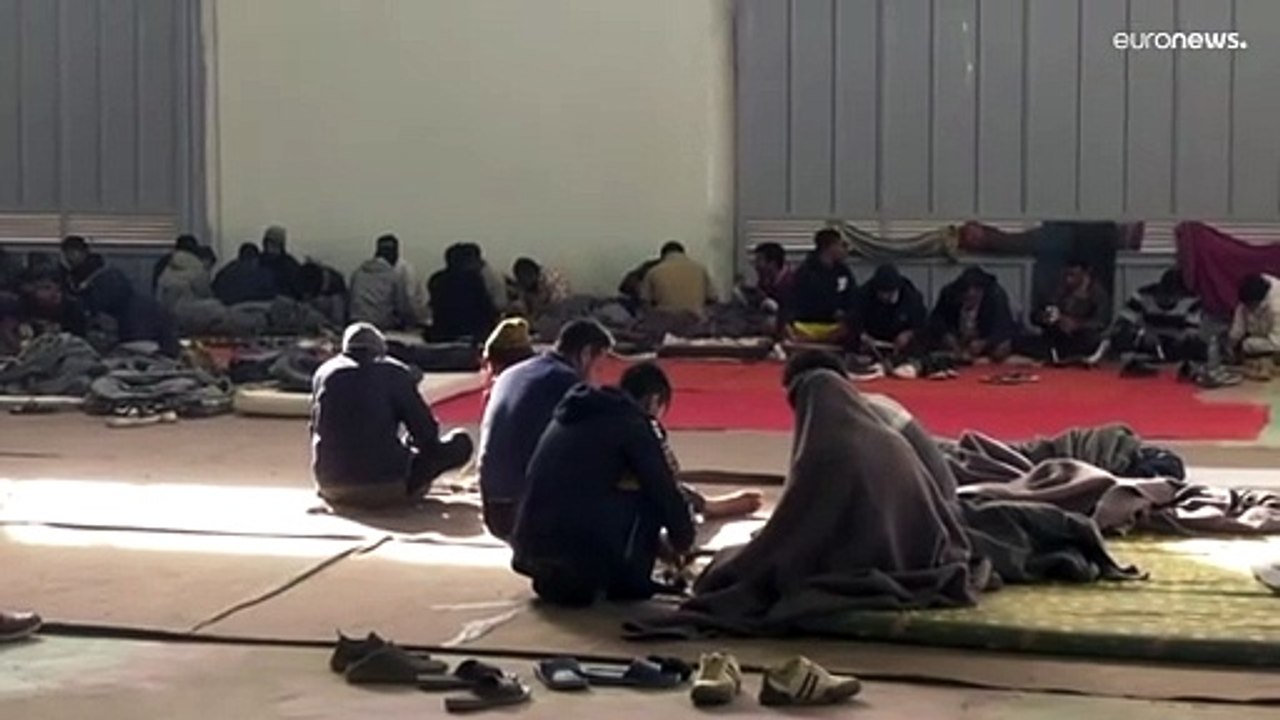 قوارب الموت في مياه المتوسط.. وفاة 5 مهاجرين غرقا وإنقاذ العشرات إثر جنوح مركب قبالة سواحل اليونان