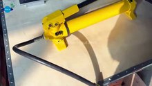 Sinooutput hydraulic cylinder model FCY-30100. Lifting capacity 30T, stroke 100mm, height 166mm.